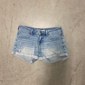 Hollister shorts  Y2K low rise Hollister shorts  size one preppy